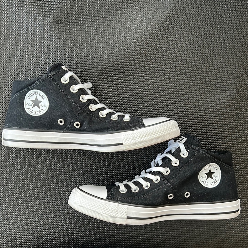 Womens Chuck Taylor All Star Madison Mid Top Sneaker